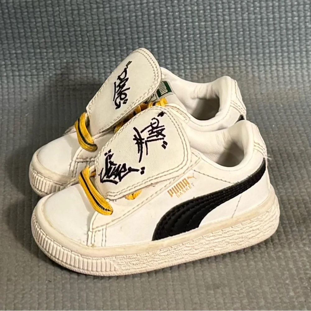 PUMA Toddler Minions Basket Tongue‎ Sneakers Size 4C
